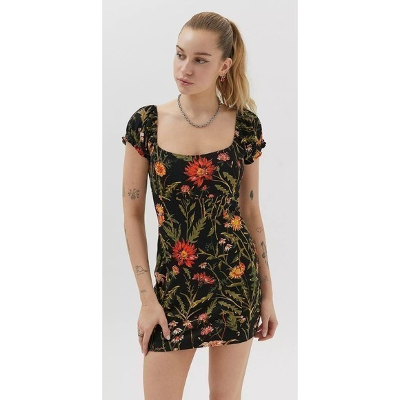 Urban Outfitters Dresses & Skirts - Urban Outfitters Black Floral Print‎ Bodycon Mini Dress- NEW